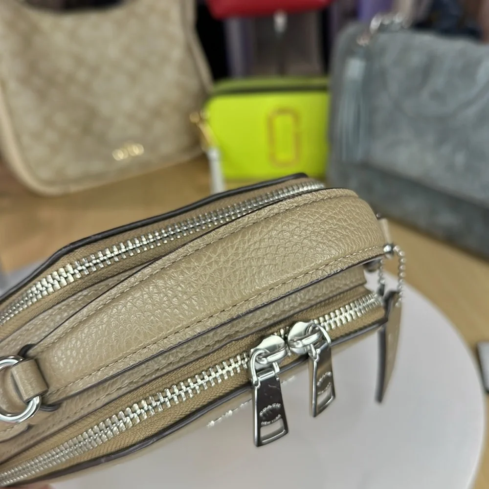 💥COACH - Coach X Jean Michel Basquiat Hexagonal Crossbody Bag - 2ST1 - Picture 14 of 17